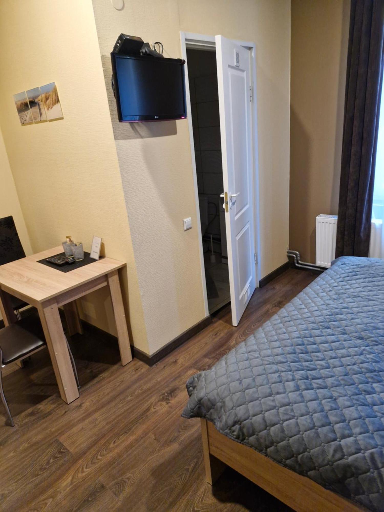 Portoss Hotell Ventspils Eksteriør bilde