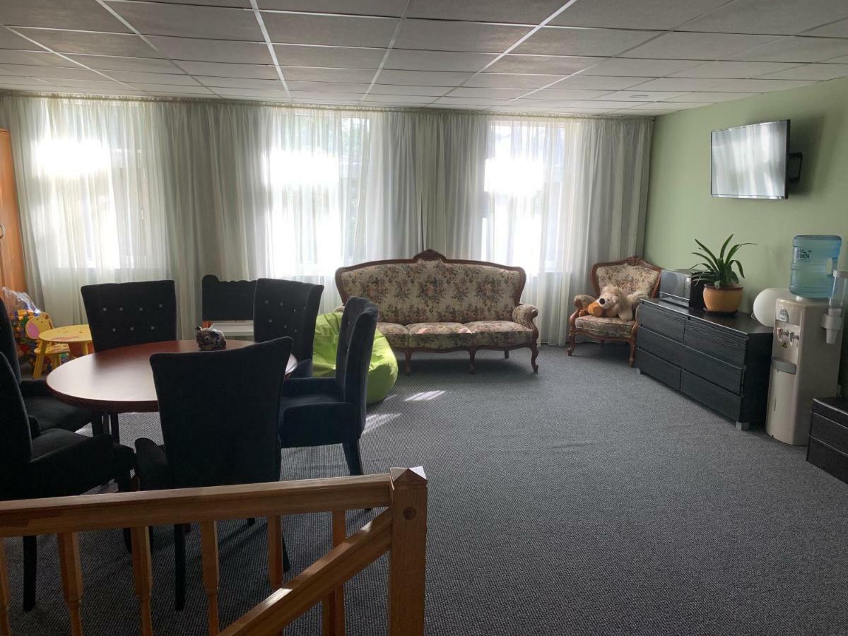 Portoss Hotell Ventspils Eksteriør bilde